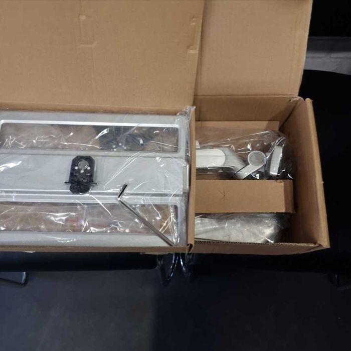 Стойка за лаптоп или монитор Alberenz с газов механизъм – за бюро - нова!