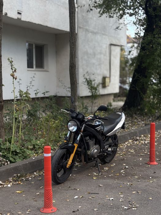 Vând sau schimb suzuki gs500 cu cross de 250/450