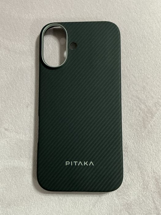 İphone 16 карбон