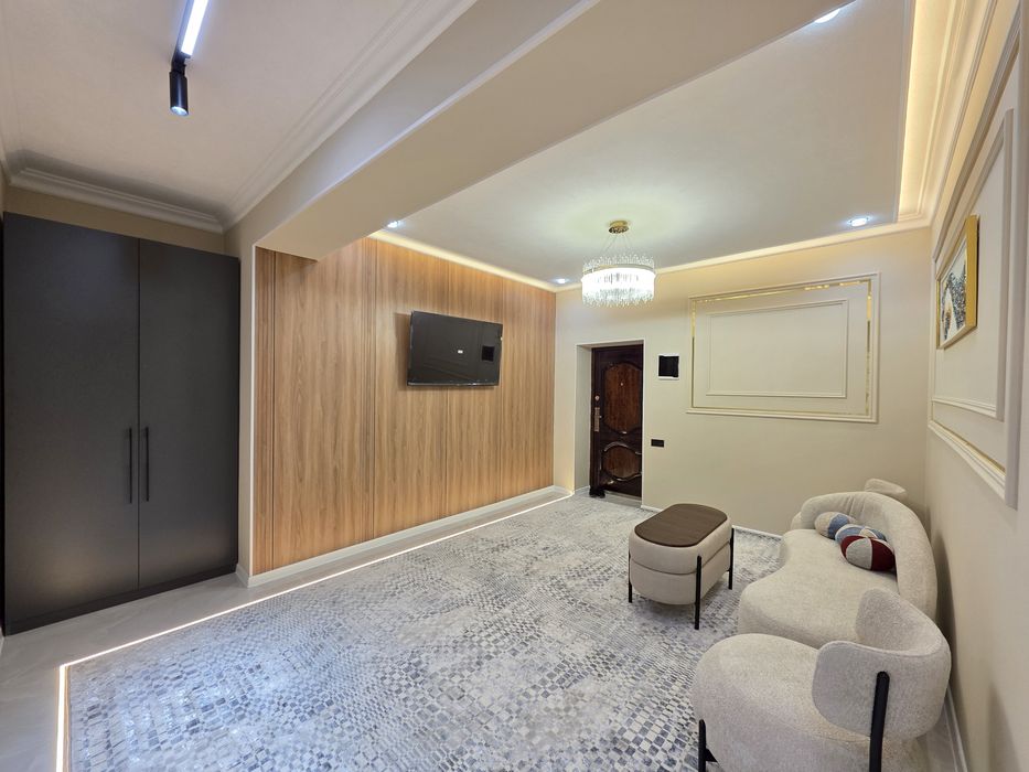 Продаётся 3х комнатная квартира 3 - этаже с лифтом. Богишамол