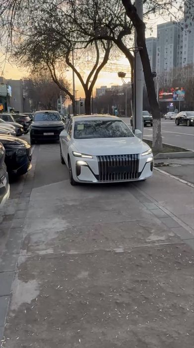 Roewe M7 hybrid 2050km