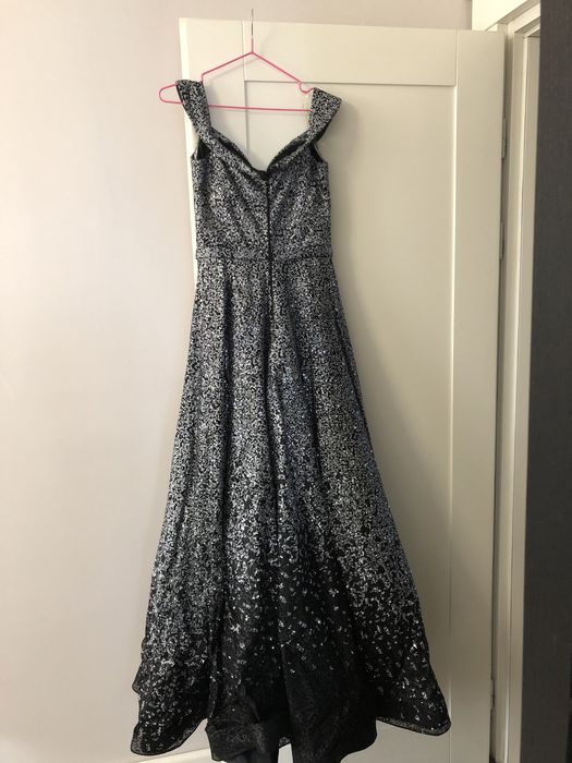 Платье праздничное,шикарное.