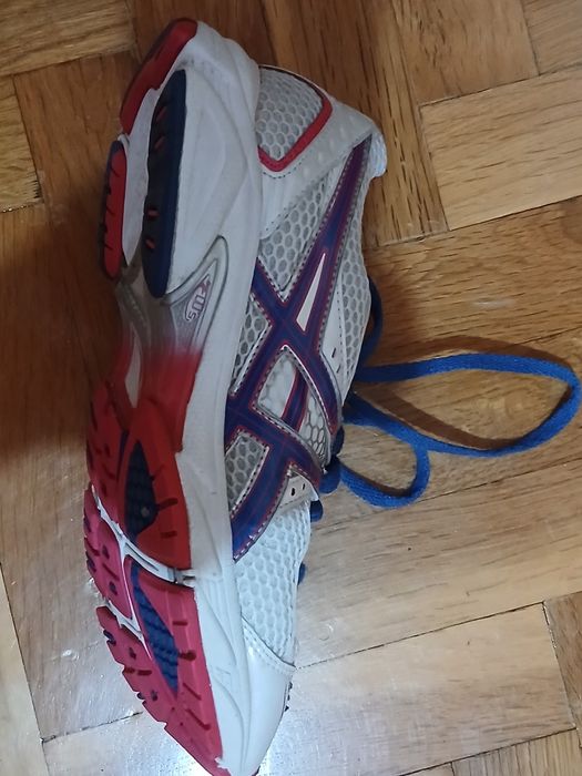 Маратонки ASICS Намаление