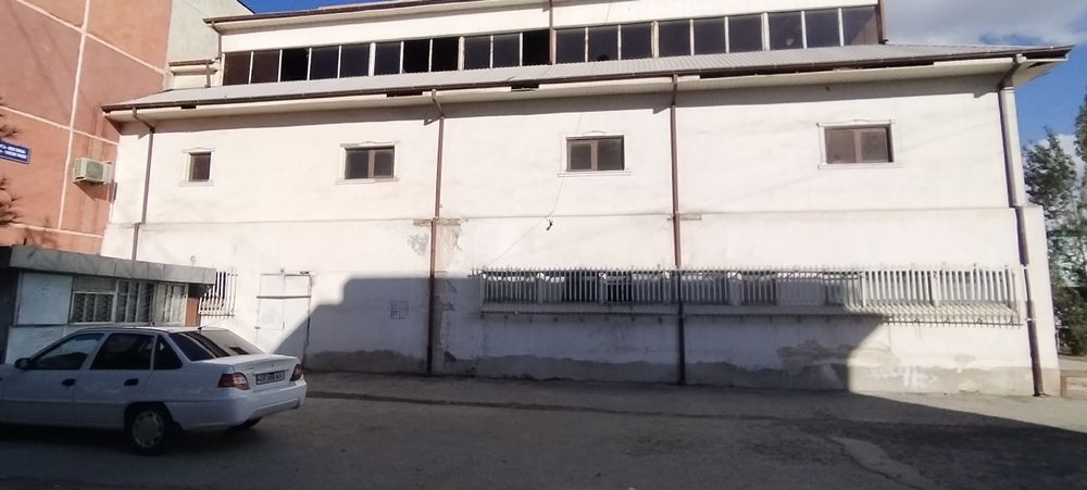 Фаргона шахар Киргули мавзеси Пеликанда жойлашганжойлашган Нотурар ж