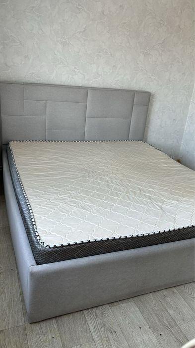 Продам 2-х спальную кровать