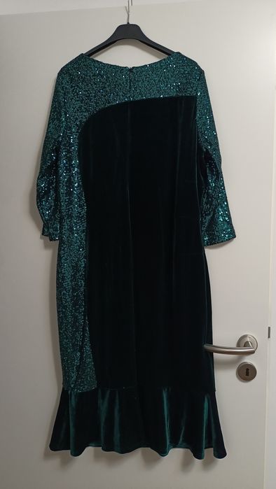 Rochie verde smarald cu paiete NOU