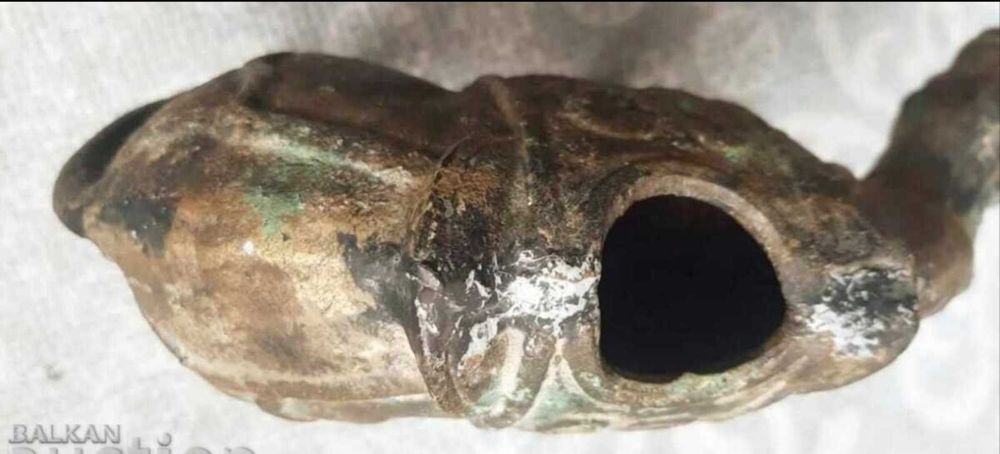 Бронзова кадилница, Бронзови статуетки