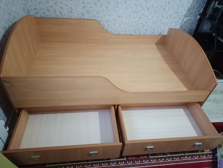 Продам  кровать б/у