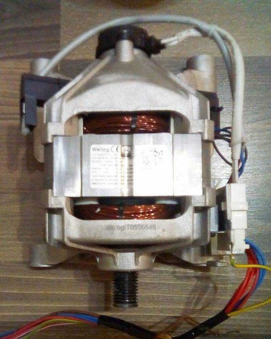 Продавам комплект резервни части за пералня Индезит ВWSA 61251 W EE N