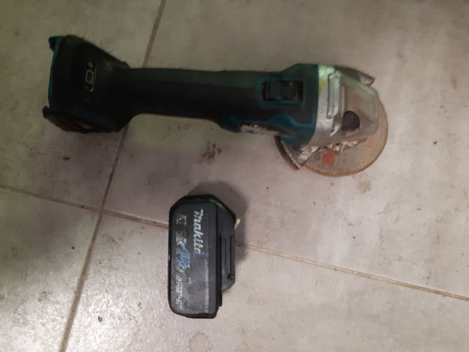 Polizor Makita Dga 504