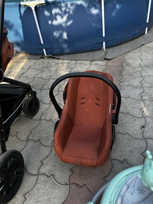 Продам коляску и автолюльку