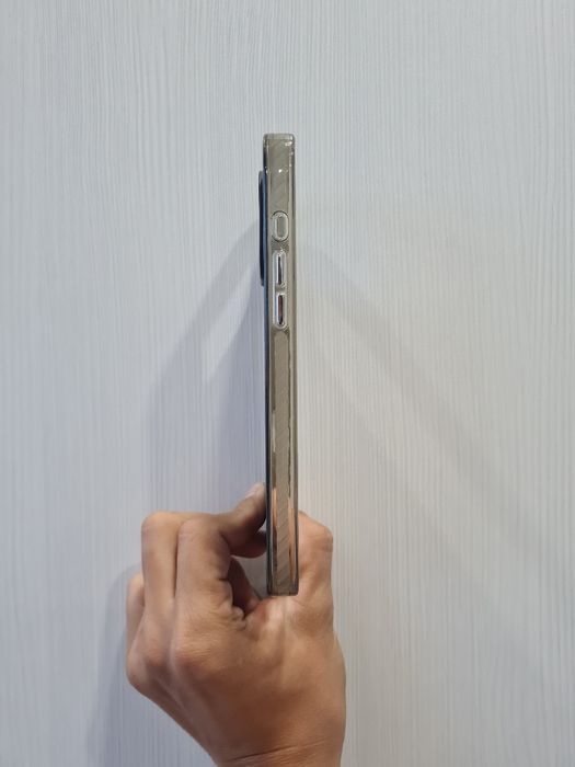 Продам три чехла за 1 500 тг (iPhone 16 PM)