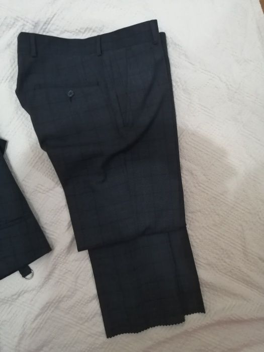 Мужской костюм тройка