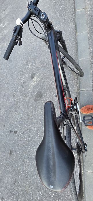 Bicicleta de trekking Cube CLS country lite system
Bicicleta de trekking