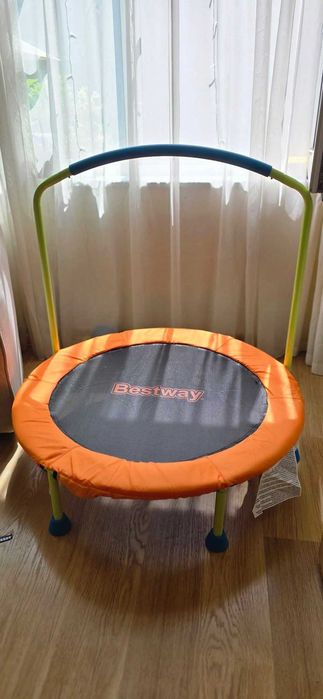 Продавам детски батут Bestway