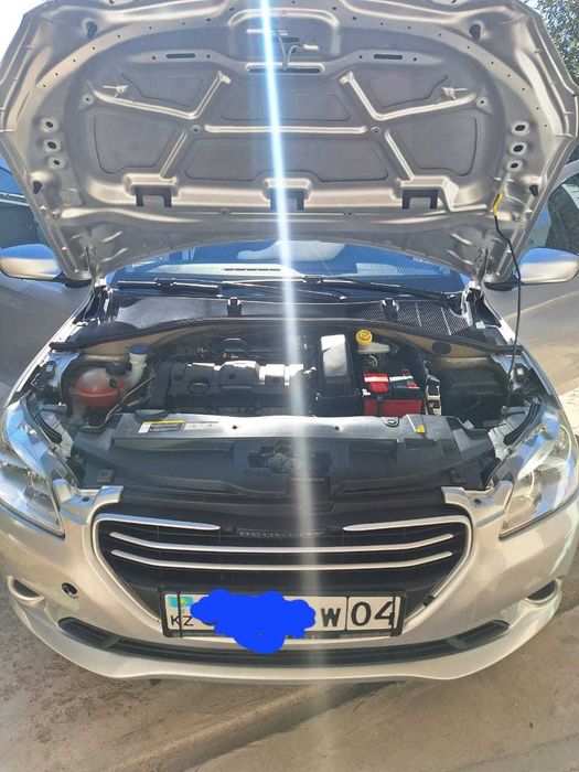 Автомобиль марки Peugeot