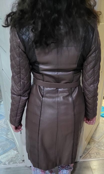 Продам кожаный плащ.