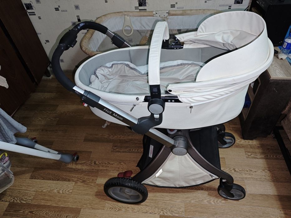 Продаётся детская коляска.