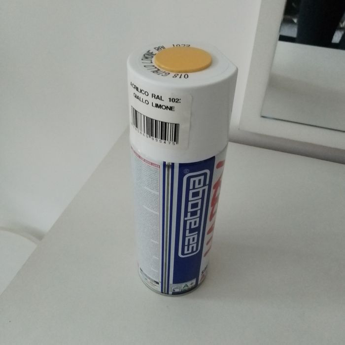 Акрилен спрей - ярък емайллак