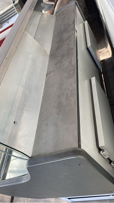 Витринный холодильник