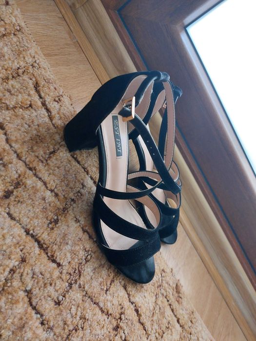 Vand sandale elegante