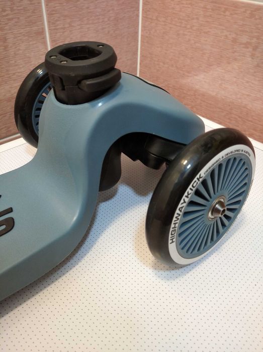 Детский самокат. Samokat. Scoot and Ride.