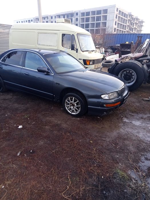 Мазда ЕВНУС 2,5 V6