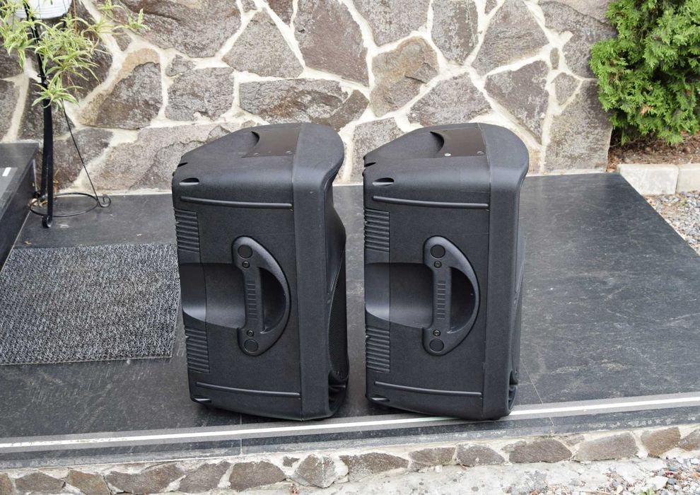 Boxe Mackie C200, profesionale