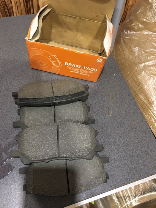 Передние колодки от лексуса RX330 нишимбо