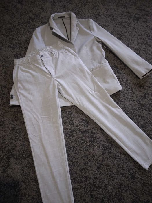 Costum ZARA (palton S,pantaloni M)