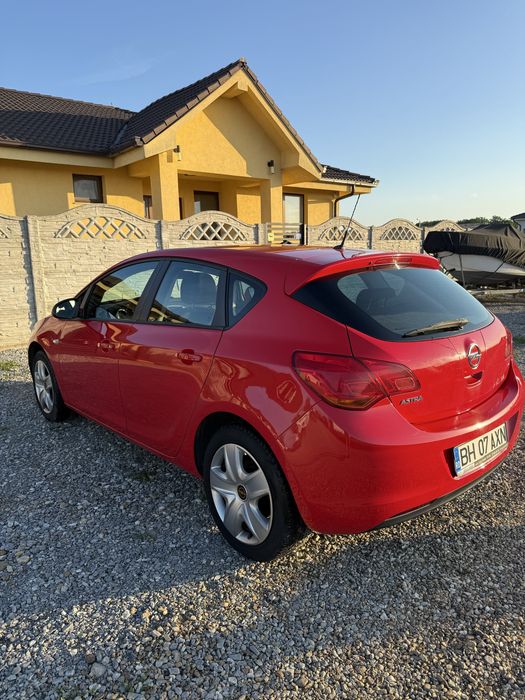 OPEL Astra 2011 — imagine 3
