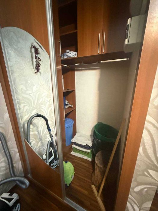 Продаётся 2/1/4 Карасу-1 С ремонтом 64м2 Не торец с мебелью и техникой