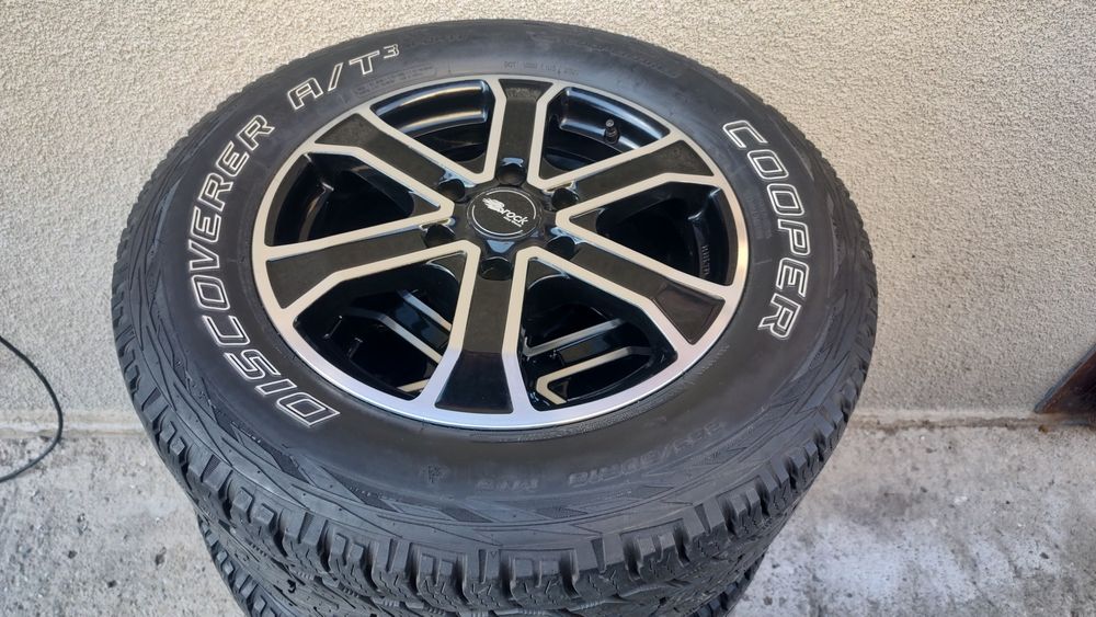 Vând jante originale Toyota Hilux265/65/17 și 265/60/18