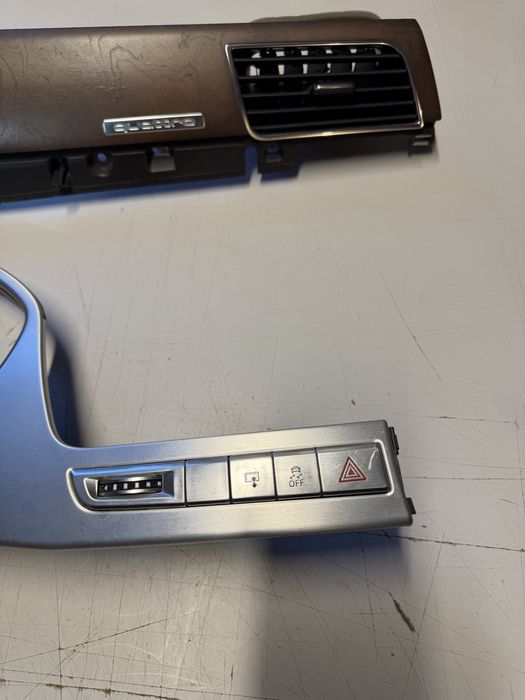 Trimuri grile ventilatie audi a8
