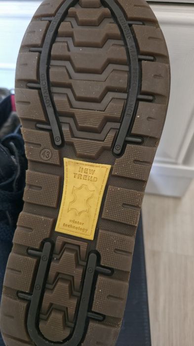 Продам мужские зимние ботинки.