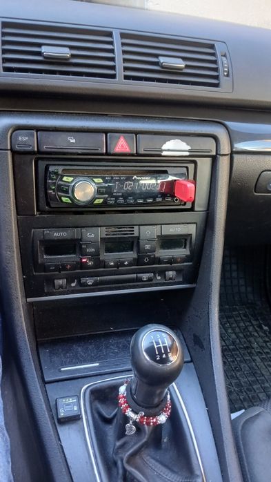 Audi a 4 b 6  1.6 benzina si gpl