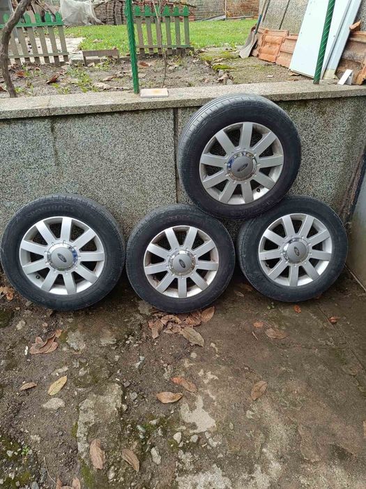 Джанти 15 с летни гуми за Форд