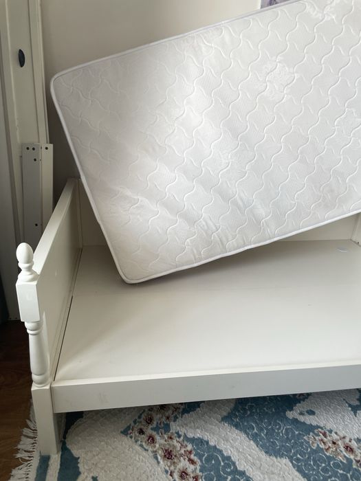 Кровать полуторная