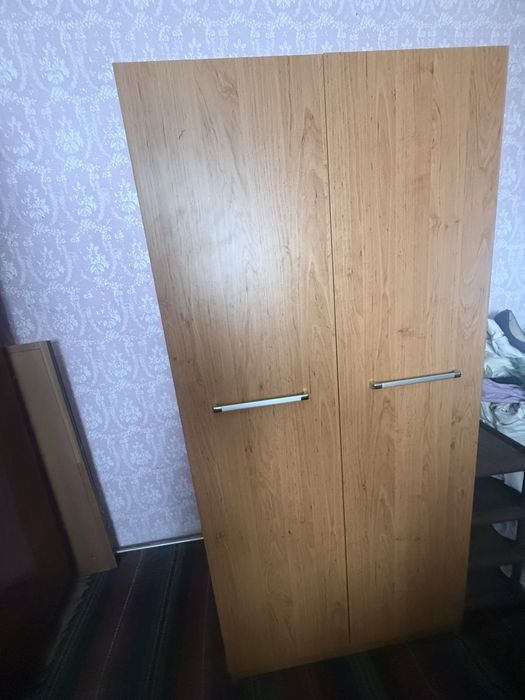 Нов двукрилен гардероб
