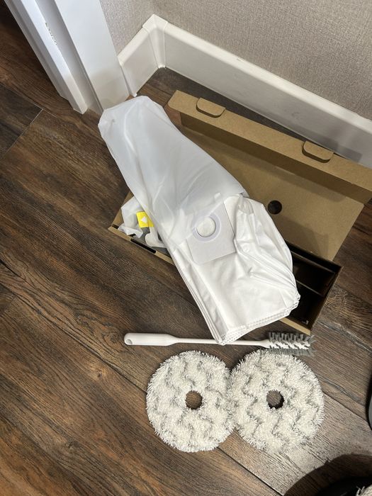 Продается робот-пылесос