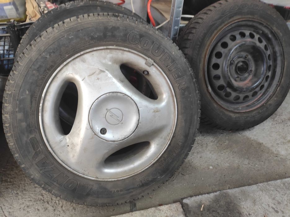 Гуми с джанти алуминиеви...