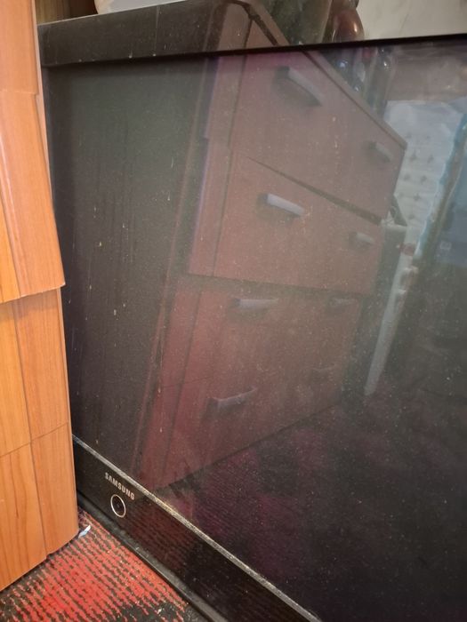 Телевизор большой