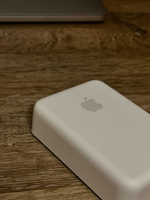 Безжично зарядно MagSafe Iphone