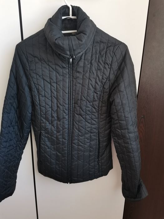 Яке H&M, размер XS, ново без забележки.