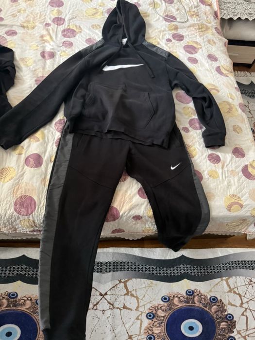 Nike екип запазен доста!