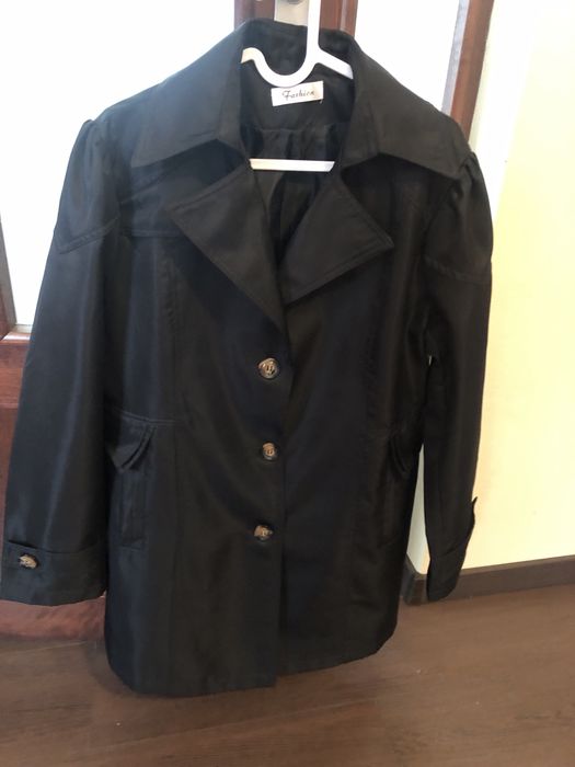 Trenci femei marimea XL, Fashion, marimea XL, in stare foarte bună.