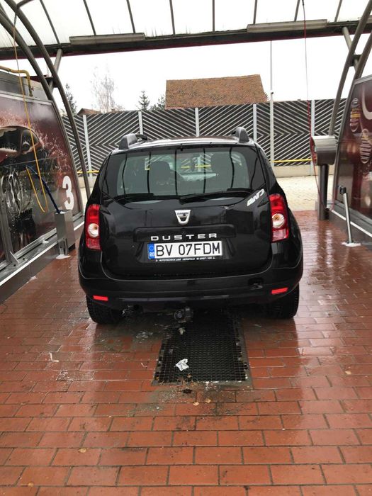 Vând duster 4x4  an 2013