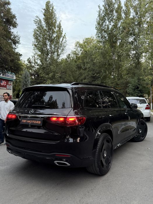 Mercedes Benz GLS450 4 matik 2023/2024 год