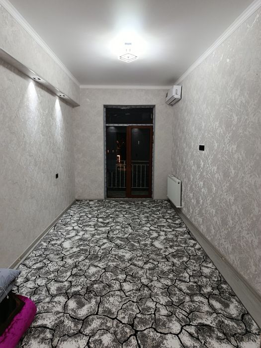 Buxoro kriti savdo majmuasi yonida 1-xonali uy ijaraga beriladi yevro