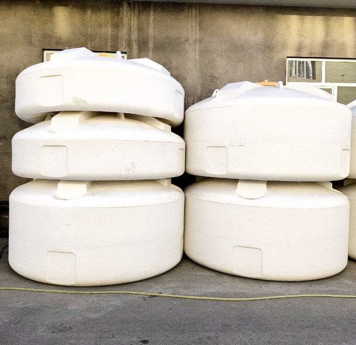 Plastik Bochka yomkost suv pishevoy zavaddan